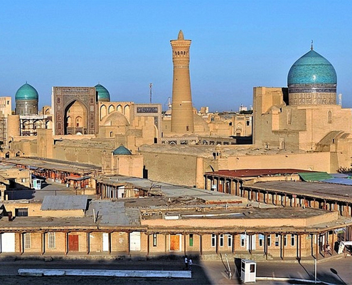 Vue de Boukhara en Ouzbékistan, destination de tourisme culturel en Asie centrale